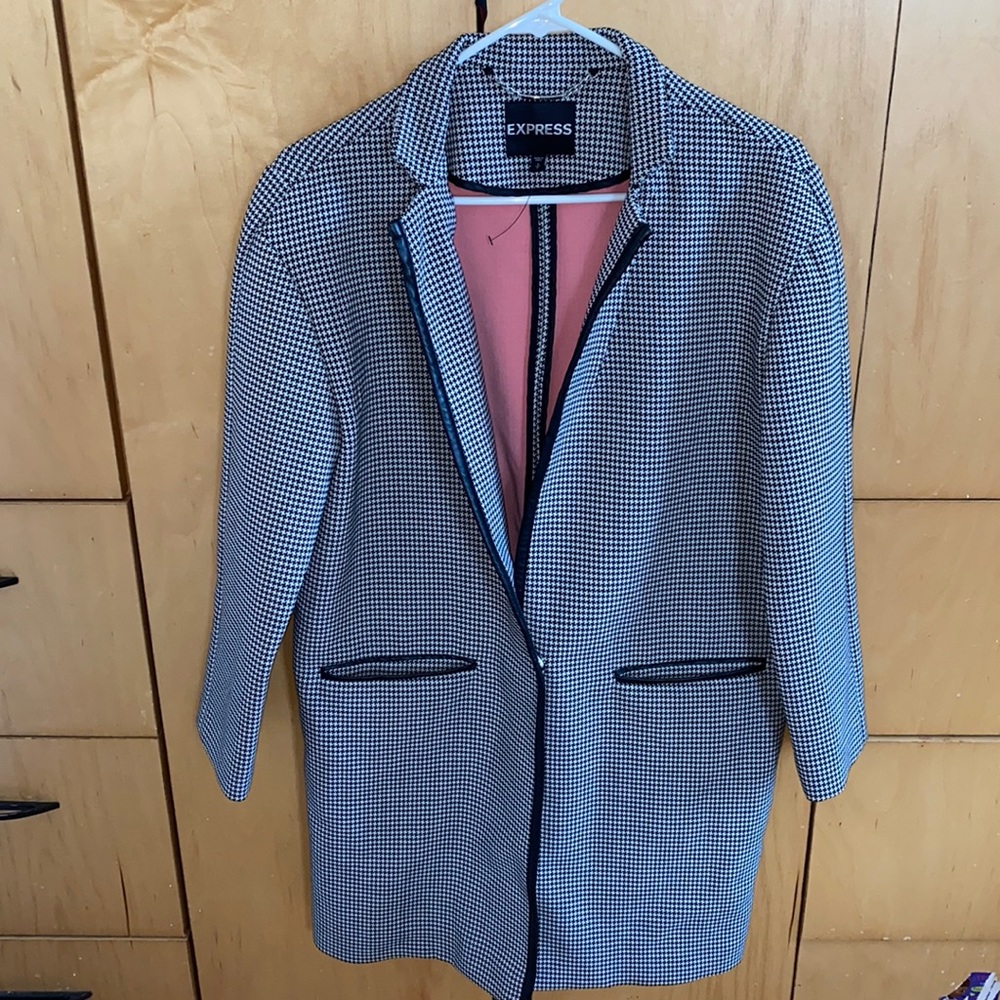 Houndstooth blazer